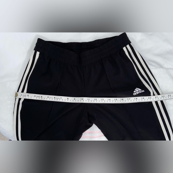 Women’s Adidas stretchy waist black white stripes Capri crop pants Sz medium‎ - Picture 8 of 10